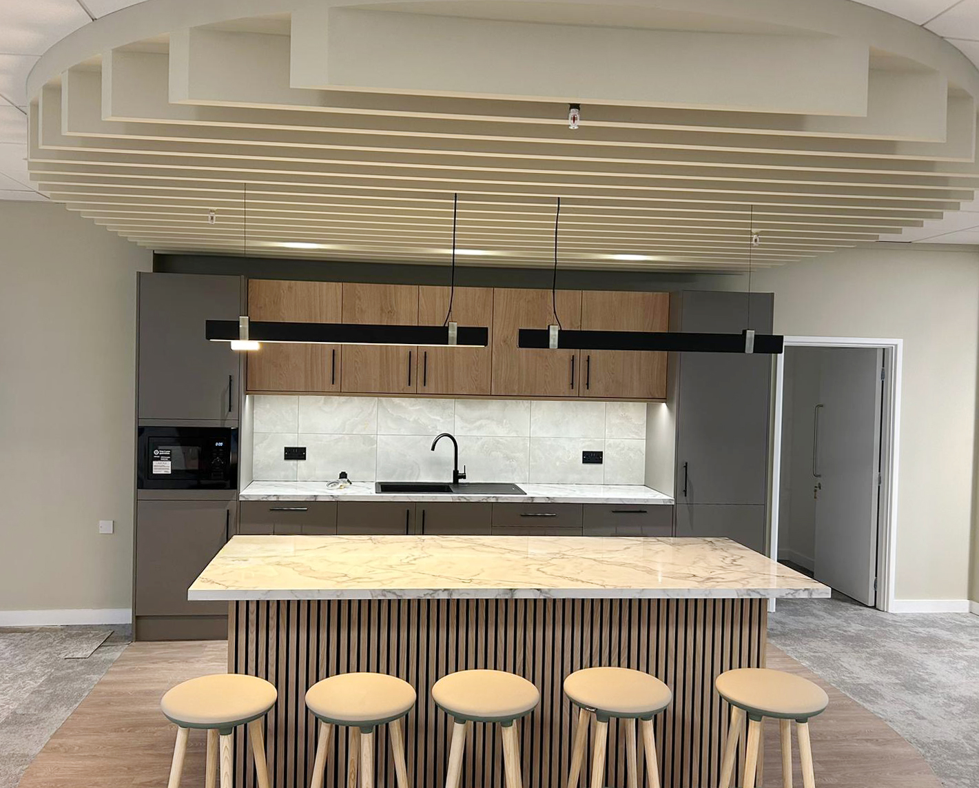 hammersmith-MEP-office-kitchen MEP Fitout Office Space Hammersmith, Luxury Kitchen for Office Space.